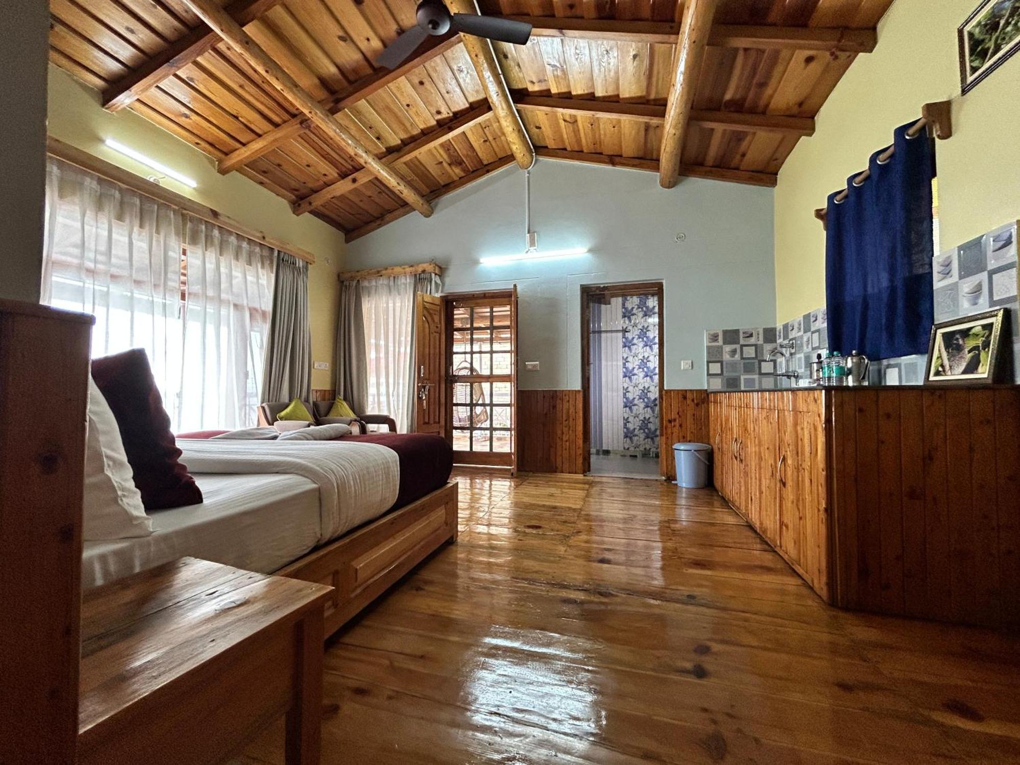 Kasar Himalaya Holiday Resort, Binsar Rd Almora Bagian luar foto