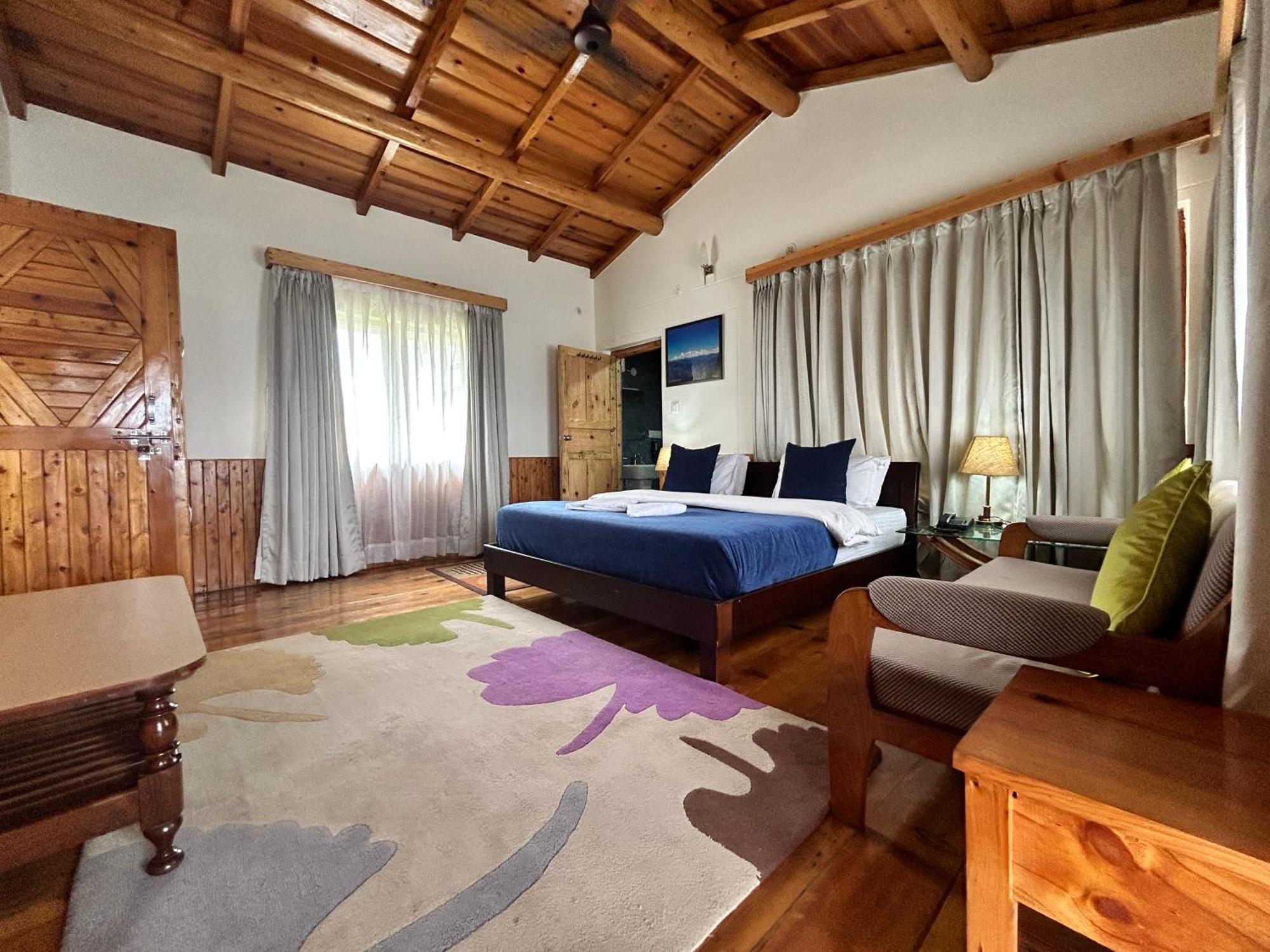 Kasar Himalaya Holiday Resort, Binsar Rd Almora Bagian luar foto