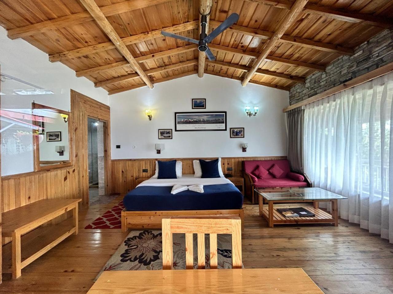Kasar Himalaya Holiday Resort, Binsar Rd Almora Bagian luar foto