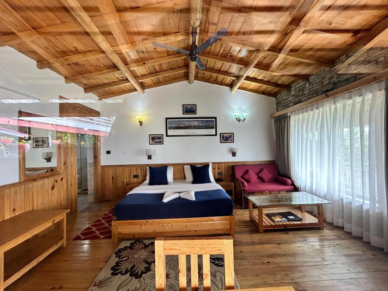 Kasar Himalaya Holiday Resort, Binsar Rd Almora Bagian luar foto