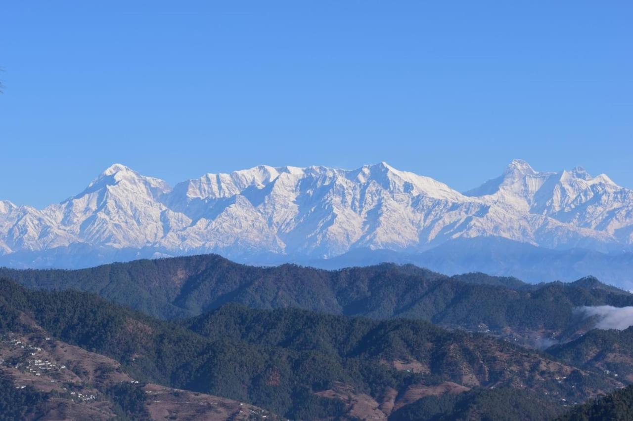 Kasar Himalaya Holiday Resort, Binsar Rd Almora Bagian luar foto