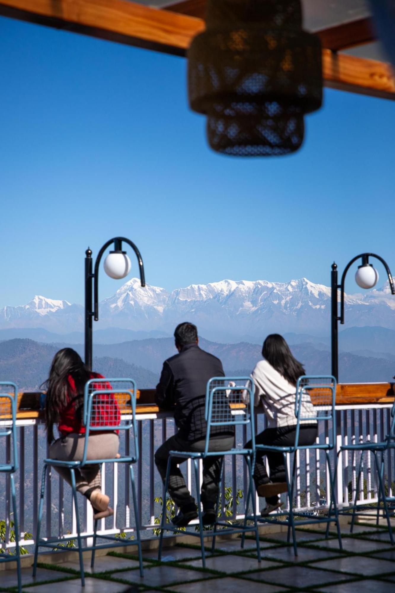 Kasar Himalaya Holiday Resort, Binsar Rd Almora Bagian luar foto