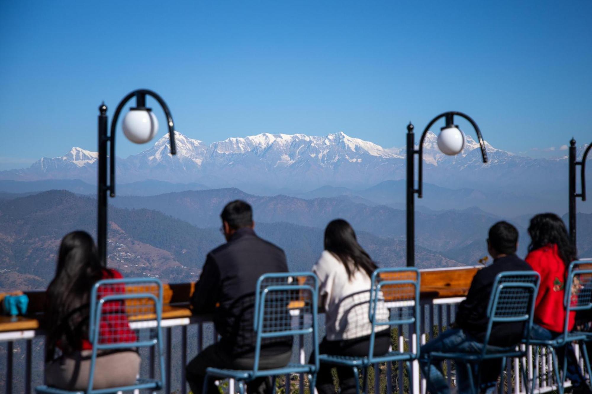 Kasar Himalaya Holiday Resort, Binsar Rd Almora Bagian luar foto