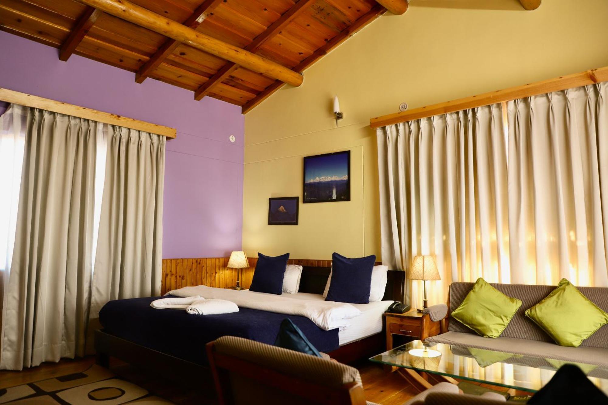 Kasar Himalaya Holiday Resort, Binsar Rd Almora Bagian luar foto
